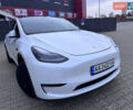 Белый Тесла Model Y, объемом двигателя 0 л и пробегом 29 тыс. км за 29900 $, фото 2 на Automoto.ua