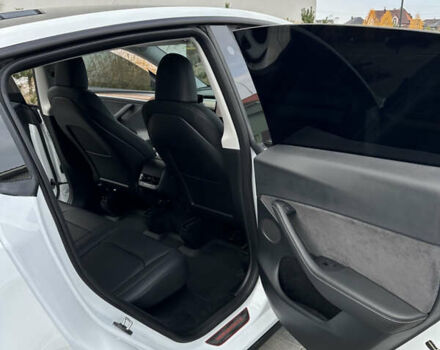 Белый Тесла Model Y, объемом двигателя 0 л и пробегом 24 тыс. км за 32000 $, фото 13 на Automoto.ua