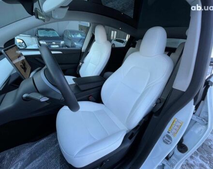 Белый Тесла Model Y, объемом двигателя 0 л и пробегом 13 тыс. км за 33190 $, фото 6 на Automoto.ua