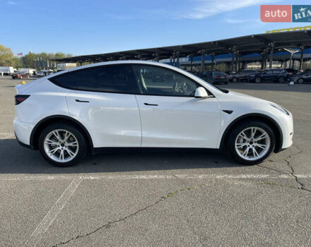 Белый Тесла Model Y, объемом двигателя 0 л и пробегом 22 тыс. км за 31500 $, фото 7 на Automoto.ua