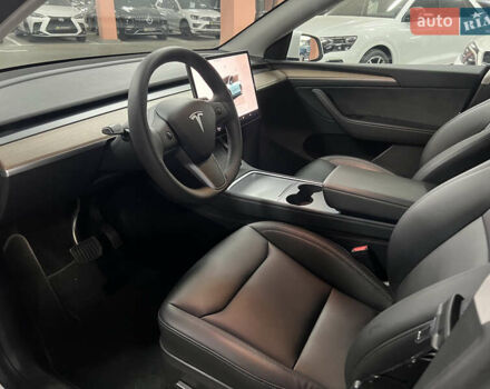 Белый Тесла Model Y, объемом двигателя 0 л и пробегом 71 тыс. км за 35900 $, фото 21 на Automoto.ua