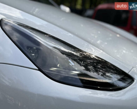Белый Тесла Model Y, объемом двигателя 0 л и пробегом 72 тыс. км за 26750 $, фото 17 на Automoto.ua