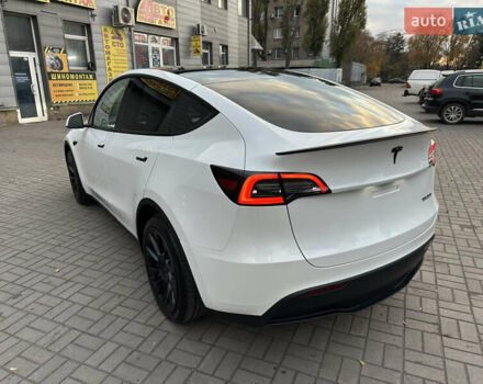 Белый Тесла Model Y, объемом двигателя 0 л и пробегом 35 тыс. км за 29500 $, фото 7 на Automoto.ua