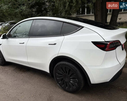 Білий Тесла Model Y, об'ємом двигуна 0 л та пробігом 27 тис. км за 27500 $, фото 3 на Automoto.ua