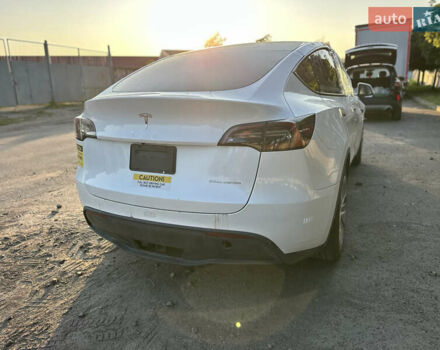 Белый Тесла Model Y, объемом двигателя 0 л и пробегом 96 тыс. км за 18290 $, фото 7 на Automoto.ua