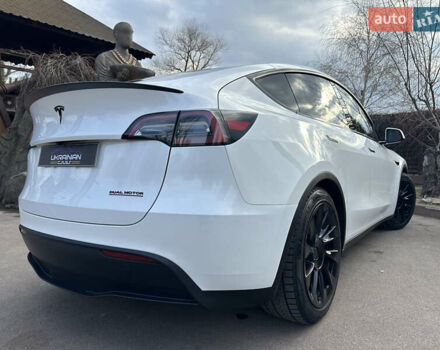 Белый Тесла Model Y, объемом двигателя 0 л и пробегом 12 тыс. км за 32000 $, фото 12 на Automoto.ua