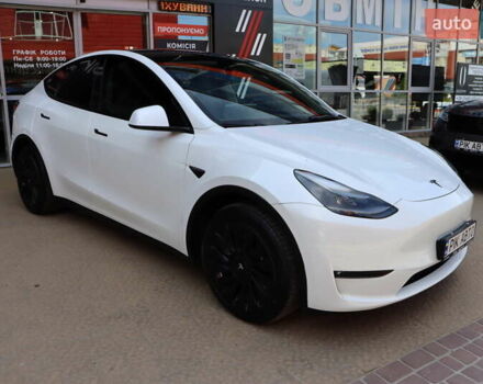 Белый Тесла Model Y, объемом двигателя 0 л и пробегом 33 тыс. км за 28900 $, фото 7 на Automoto.ua