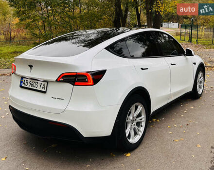 Белый Тесла Model Y, объемом двигателя 0 л и пробегом 34 тыс. км за 31400 $, фото 2 на Automoto.ua