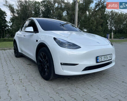 Белый Тесла Model Y, объемом двигателя 0 л и пробегом 10 тыс. км за 32000 $, фото 1 на Automoto.ua