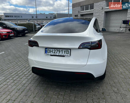 Белый Тесла Model Y, объемом двигателя 0 л и пробегом 98 тыс. км за 28000 $, фото 7 на Automoto.ua