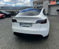 Белый Тесла Model Y, объемом двигателя 0 л и пробегом 98 тыс. км за 28000 $, фото 7 на Automoto.ua