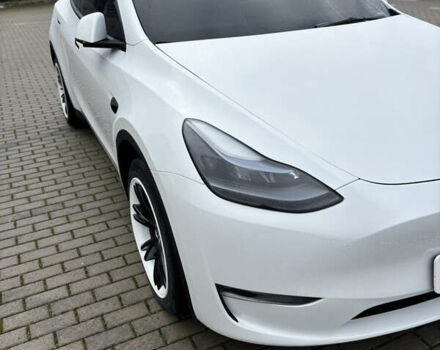 Білий Тесла Model Y, об'ємом двигуна 0 л та пробігом 45 тис. км за 27500 $, фото 16 на Automoto.ua