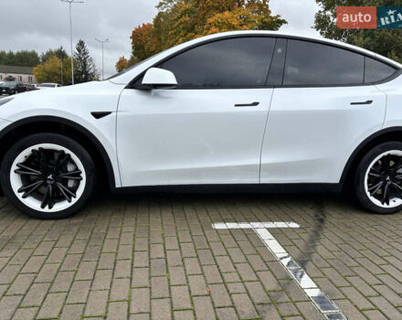 Білий Тесла Model Y, об'ємом двигуна 0 л та пробігом 45 тис. км за 27500 $, фото 27 на Automoto.ua