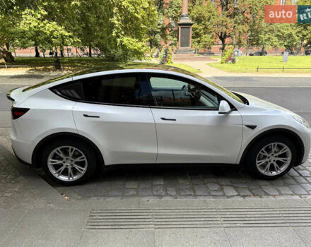 Белый Тесла Model Y, объемом двигателя 0 л и пробегом 49 тыс. км за 23000 $, фото 1 на Automoto.ua