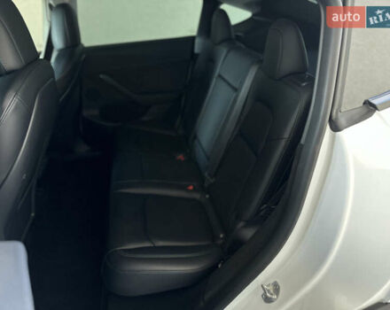 Белый Тесла Model Y, объемом двигателя 0 л и пробегом 36 тыс. км за 25500 $, фото 10 на Automoto.ua
