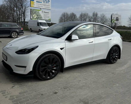 Белый Тесла Model Y, объемом двигателя 0 л и пробегом 29 тыс. км за 34000 $, фото 1 на Automoto.ua