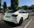 Белый Тесла Model Y, объемом двигателя 0 л и пробегом 64 тыс. км за 29500 $, фото 1 на Automoto.ua