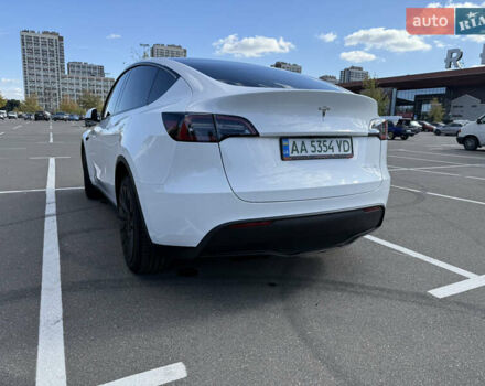 Тесла Model Y 2023 в Киеве на Automoto.ua Белый Тесла Model Y, объемом двигателя 0 л и пробегом 70 тыс. км за 31000 $, фото 9 на Automoto.ua