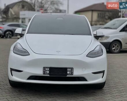 Білий Тесла Model Y, об'ємом двигуна 0 л та пробігом 27 тис. км за 28500 $, фото 5 на Automoto.ua