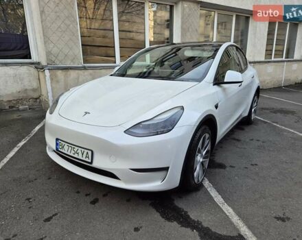 Білий Тесла Model Y, об'ємом двигуна 0 л та пробігом 67 тис. км за 25500 $, фото 3 на Automoto.ua