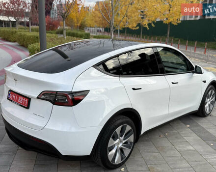 Белый Тесла Model Y, объемом двигателя 0 л и пробегом 25 тыс. км за 32500 $, фото 5 на Automoto.ua