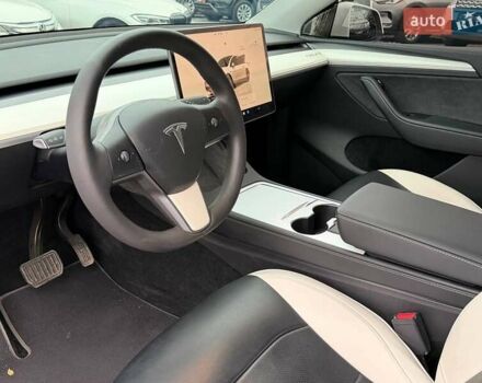 Белый Тесла Model Y, объемом двигателя 0 л и пробегом 53 тыс. км за 28800 $, фото 12 на Automoto.ua