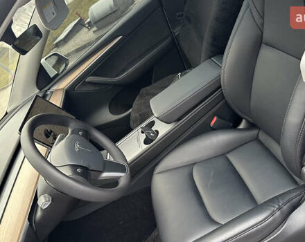 Белый Тесла Model Y, объемом двигателя 0 л и пробегом 25 тыс. км за 26800 $, фото 12 на Automoto.ua