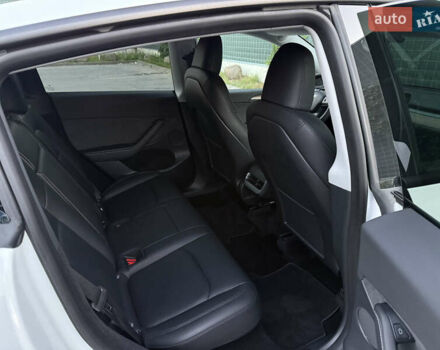 Белый Тесла Model Y, объемом двигателя 0 л и пробегом 18 тыс. км за 29600 $, фото 74 на Automoto.ua
