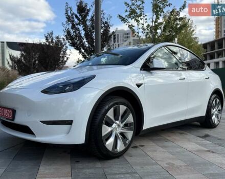 Белый Тесла Model Y, объемом двигателя 0 л и пробегом 35 тыс. км за 34500 $, фото 28 на Automoto.ua