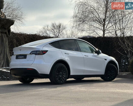 Белый Тесла Model Y, объемом двигателя 0 л и пробегом 3 тыс. км за 39899 $, фото 33 на Automoto.ua