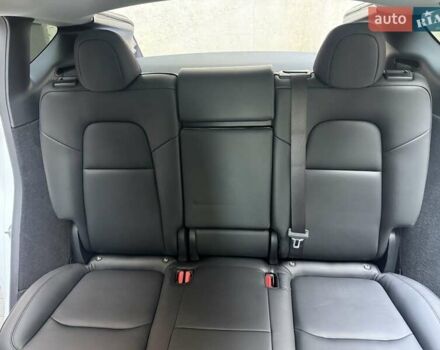 Белый Тесла Model Y, объемом двигателя 0 л и пробегом 33 тыс. км за 32000 $, фото 13 на Automoto.ua