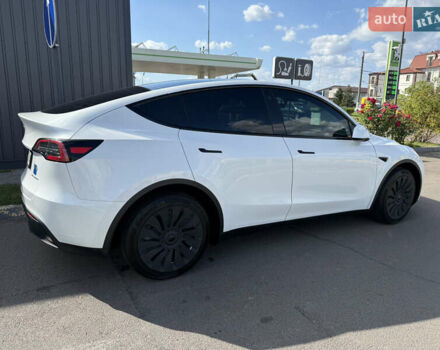 Белый Тесла Model Y, объемом двигателя 0 л и пробегом 8 тыс. км за 26800 $, фото 1 на Automoto.ua