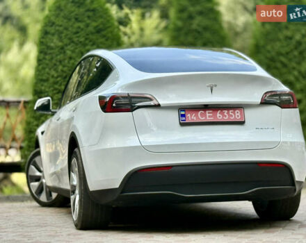 Белый Тесла Model Y, объемом двигателя 0 л и пробегом 72 тыс. км за 24750 $, фото 16 на Automoto.ua