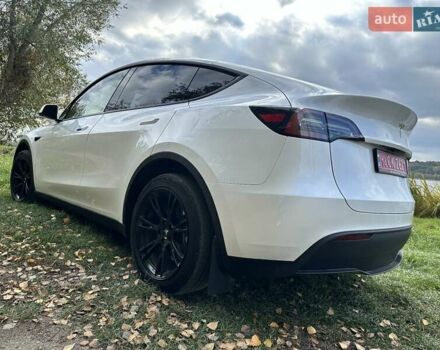 Тесла Model Y 2023 в Тернополе на Automoto.ua Белый Тесла Model Y, объемом двигателя 0 л и пробегом 44 тыс. км за 28700 $, фото 1 на Automoto.ua