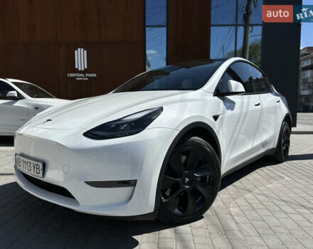 Белый Тесла Model Y, объемом двигателя 0 л и пробегом 18 тыс. км за 27490 $, фото 28 на Automoto.ua