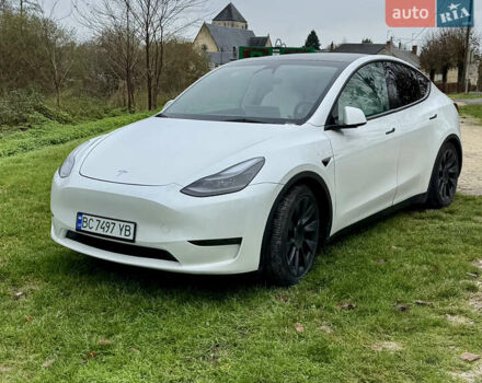 Белый Тесла Model Y, объемом двигателя 0 л и пробегом 35 тыс. км за 28800 $, фото 4 на Automoto.ua