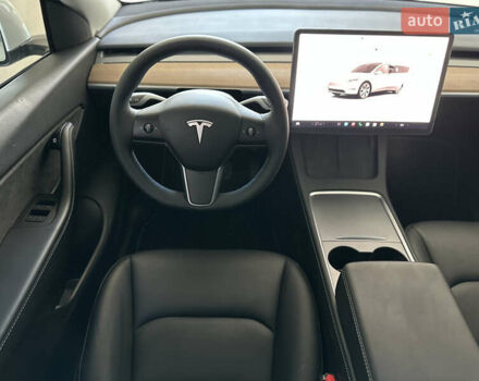 Белый Тесла Model Y, объемом двигателя 0 л и пробегом 36 тыс. км за 25500 $, фото 7 на Automoto.ua