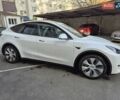 Білий Тесла Model Y, об'ємом двигуна 0 л та пробігом 67 тис. км за 25500 $, фото 1 на Automoto.ua