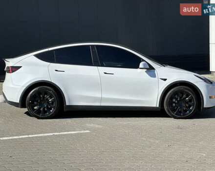 Белый Тесла Model Y, объемом двигателя 0 л и пробегом 52 тыс. км за 25900 $, фото 5 на Automoto.ua