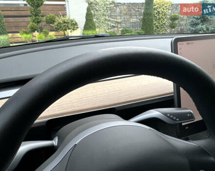 Белый Тесла Model Y, объемом двигателя 0 л и пробегом 29 тыс. км за 29900 $, фото 33 на Automoto.ua