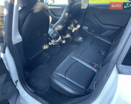 Белый Тесла Model Y, объемом двигателя 0 л и пробегом 68 тыс. км за 25900 $, фото 9 на Automoto.ua