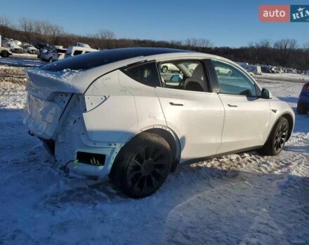 Белый Тесла Model Y, объемом двигателя 0 л и пробегом 25 тыс. км за 13000 $, фото 2 на Automoto.ua