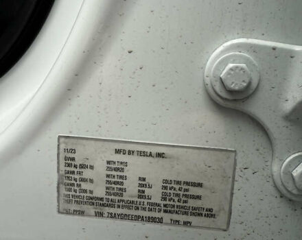 Білий Тесла Model Y, об'ємом двигуна 0 л та пробігом 27 тис. км за 27500 $, фото 10 на Automoto.ua