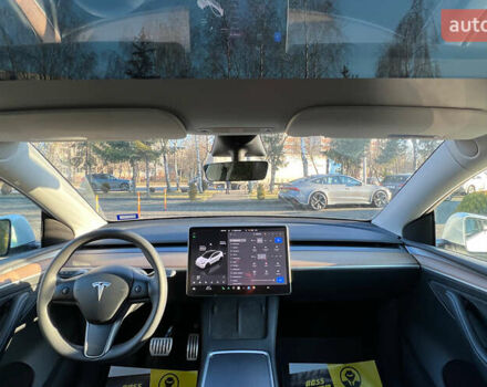Білий Тесла Model Y, об'ємом двигуна 0 л та пробігом 73 тис. км за 27750 $, фото 15 на Automoto.ua