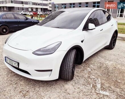 Белый Тесла Model Y, объемом двигателя 0 л и пробегом 28 тыс. км за 26999 $, фото 7 на Automoto.ua