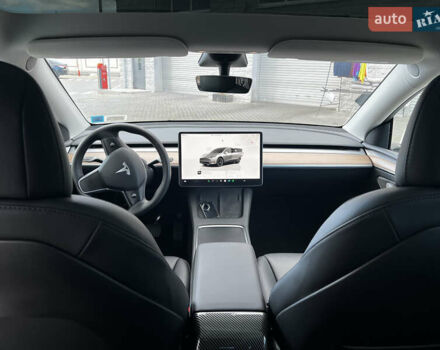 Белый Тесла Model Y, объемом двигателя 0 л и пробегом 98 тыс. км за 28000 $, фото 19 на Automoto.ua