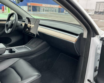 Белый Тесла Model Y, объемом двигателя 0 л и пробегом 38 тыс. км за 29950 $, фото 38 на Automoto.ua