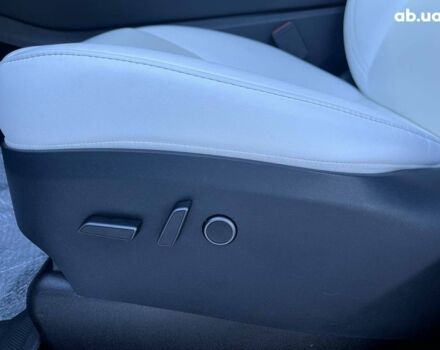 Белый Тесла Model Y, объемом двигателя 0 л и пробегом 13 тыс. км за 33190 $, фото 11 на Automoto.ua