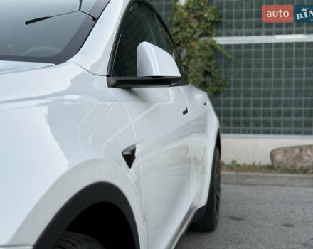 Белый Тесла Model Y, объемом двигателя 0 л и пробегом 18 тыс. км за 29600 $, фото 43 на Automoto.ua