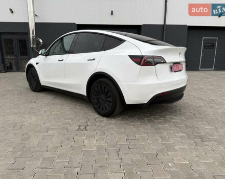 Белый Тесла Model Y, объемом двигателя 0 л и пробегом 39 тыс. км за 27200 $, фото 4 на Automoto.ua